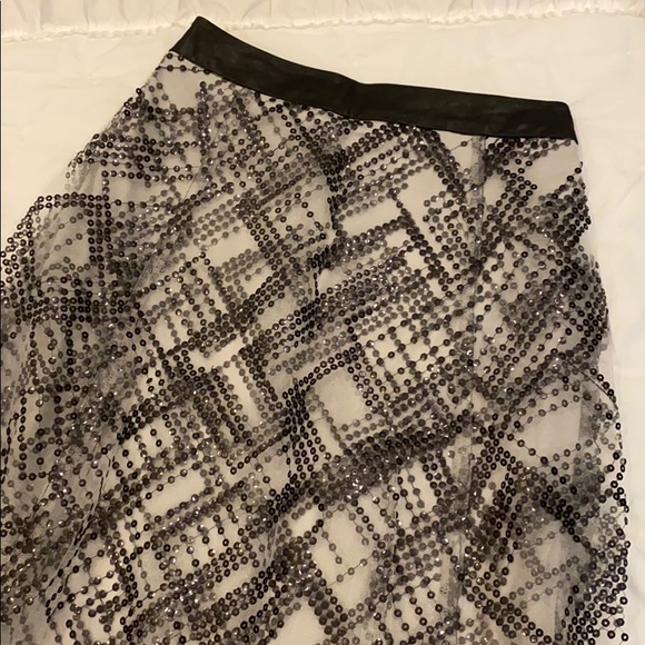 Tadashi Shoji skirt size 0 - Picture 2 of 5